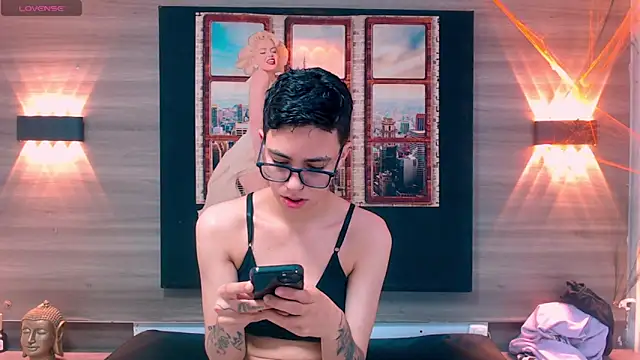 Cutie Shy  online show from October 18, 12:07 pm