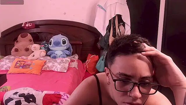 Cutie Shy  online show from September 9, 6:17 pm