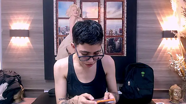 Cutie Shy  online show from November 20, 7:14 pm