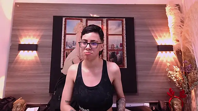 Cutie Shy  online show from November 15, 5:17 pm