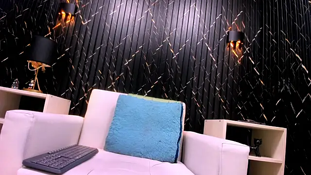 Cutie Shy  online show from November 2, 3:50 pm