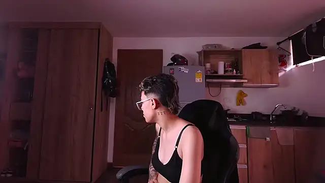 Cutie Shy  online show from March 21, 1:26 pm