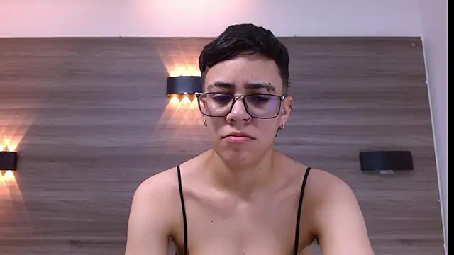 Cutie Shy  online show from March 7, 7:05 pm