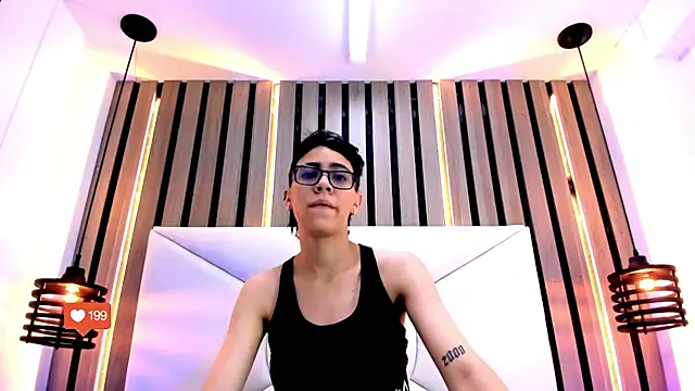 Cutie Shy  online show from November 16, 1:16 pm