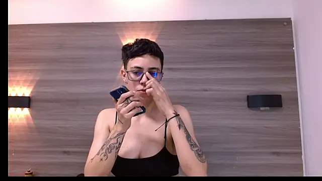 Cutie Shy  online show from March 17, 7:37 pm