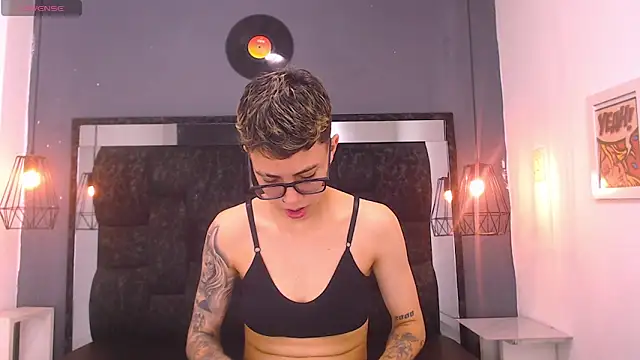 Cutie Shy  online show from February 21, 2:30 pm