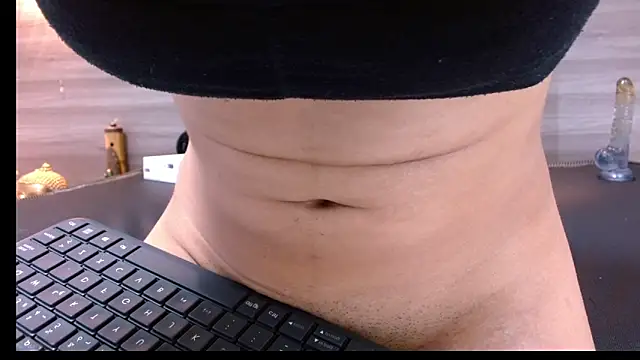 Cutie Shy  online show from March 18, 1:46 am