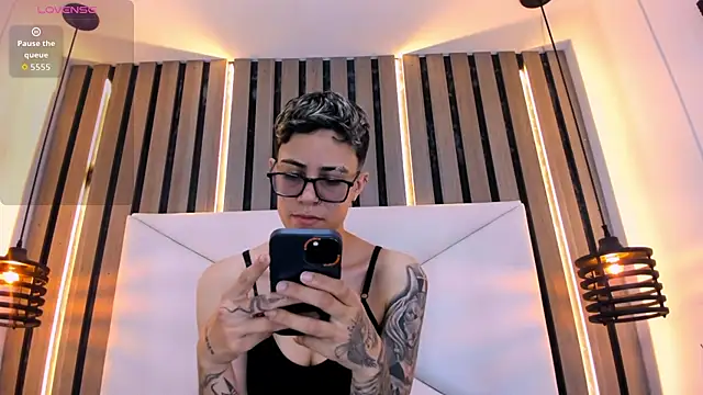 Cutie Shy  online show from March 3, 6:59 pm