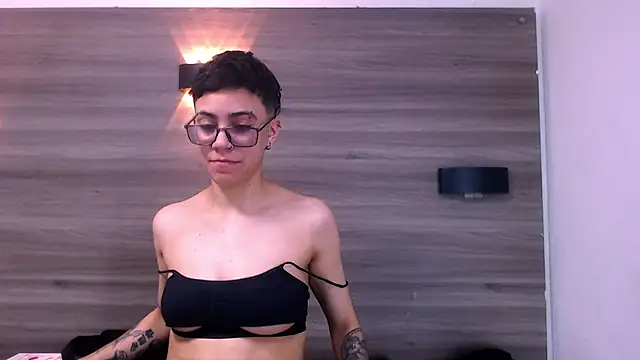 Cutie Shy  online show from March 22, 4:58 pm