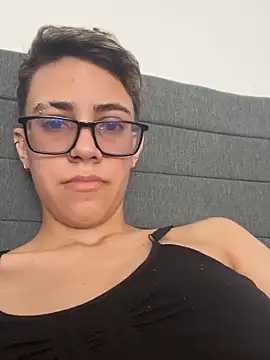 Cutie Shy  online show from February 20, 4:53 pm