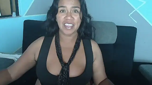 saggil23 online show from June 14, 8:48 am