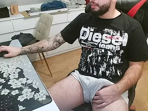 prezydentcam online show from February 9, 2:15 pm