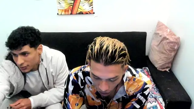 Snapshot of TommyGun_22 chatting on September 23, 11:56 pm TommyGun 22 online show from September 23, 11:56 pm