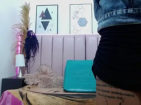 Snapshot of camilawilliams707rs chatting on February 7, 12:18 am camilawilliams707rs online show from February 7, 12:18 am