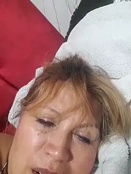 Snapshot of Kazsandraa chatting on June 6, 11:32 pm Kazsandraa online show from June 6, 11:32 pm