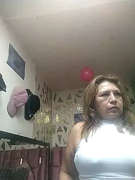 Kazsandraa online show from February 21, 3:30 am