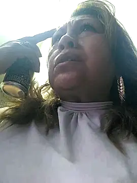 Snapshot of Kazsandraa chatting on November 27, 12:00 am Kazsandraa online show from November 27, 12:00 am