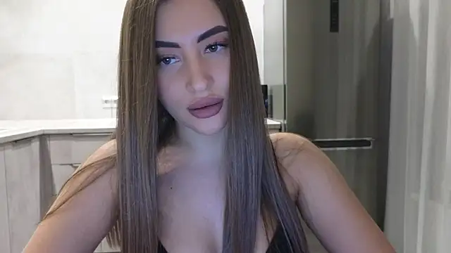 Snapshot of Cinderella____ chatting on January 11, 8:21 pm Cinderella online show from January 11, 8:21 pm