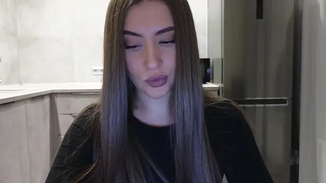 Snapshot of Cinderella____ chatting on January 17, 12:20 am Cinderella online show from January 17, 12:20 am