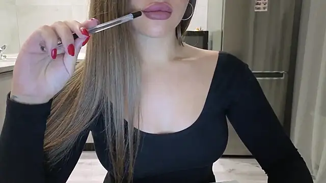 Snapshot of Cinderella____ chatting on September 27, 1:39 pm Cinderella online show from September 27, 1:39 pm