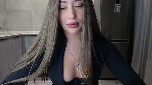 Snapshot of Cinderella____ chatting on October 22, 6:51 pm Cinderella online show from October 22, 6:51 pm