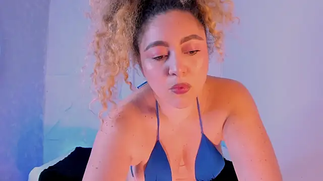 Snapshot of Kateryn_ chatting on October 6, 9:04 pm Kateryn online show from October 6, 9:04 pm