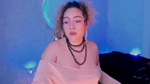 Snapshot of Kateryn_ chatting on November 6, 8:24 pm Kateryn online show from November 6, 8:24 pm