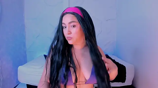 Snapshot of Kateryn_ chatting on October 4, 8:43 pm Kateryn online show from October 4, 8:43 pm