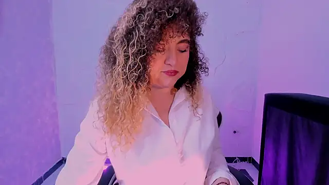 Snapshot of Kateryn_ chatting on November 21, 5:23 pm Kateryn online show from November 21, 5:23 pm