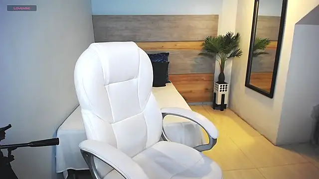 liseth fox online show from February 5, 1:26 am