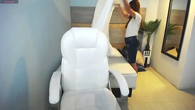 liseth fox online show from February 27, 7:58 pm