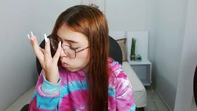 liseth fox online show from February 17, 12:49 pm