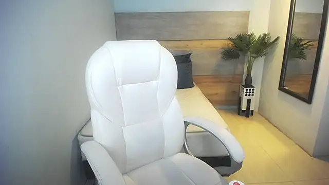 liseth fox online show from January 27, 7:35 pm