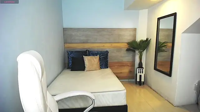 liseth fox online show from February 22, 7:25 pm