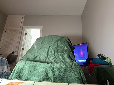 ChiRaqb8 online show from April 8, 7:21 am