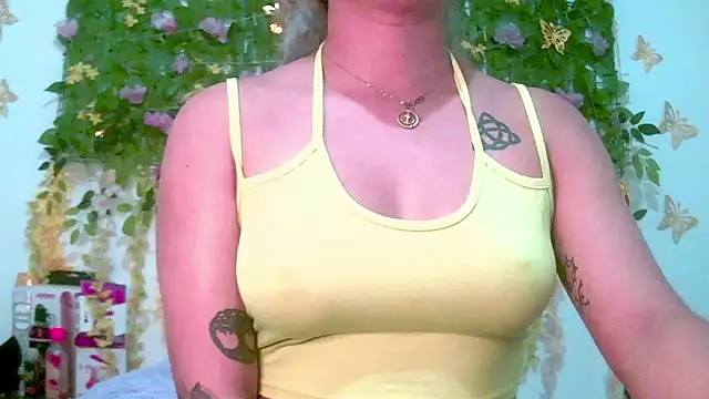 Crysrus online show from May 18, 12:11 am