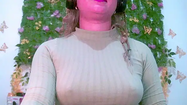 Crysrus online show from May 11, 12:45 am