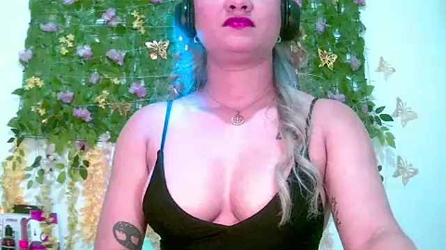 Crysrus online show from May 4, 7:06 pm