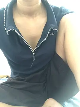 Cute lady99 online show from May 4, 7:00 am