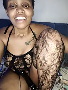 Snapshot of Sexy_Shanty chatting on October 12, 1:51 am Sexy Shanty online show from October 12, 1:51 am