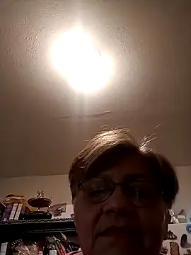 Madrastrahot69 online show from February 18, 8:49 pm