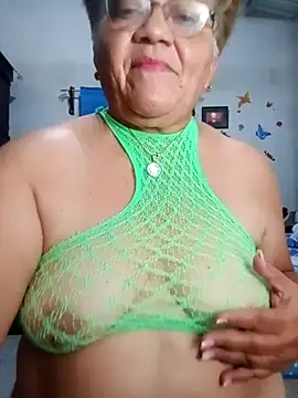 Madrastrahot69 online show from December 3, 4:02 am