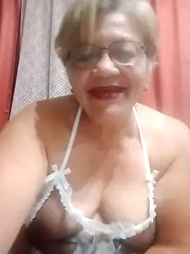 Snapshot of Madrastrahot69 chatting on October 3, 4:58 am Madrastrahot69 online show from October 3, 4:58 am