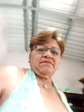 Madrastrahot69 online show from November 3, 3:59 pm