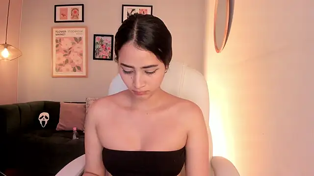 lara madisson online show from May 25, 6:56 am