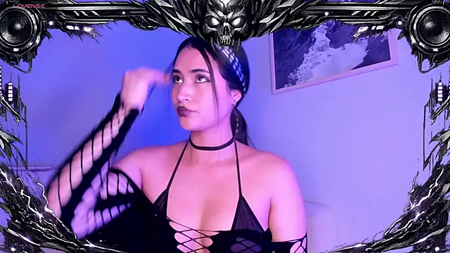 lara madisson online show from May 18, 8:08 am
