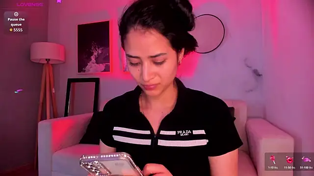 lara madisson online show from November 12, 5:55 am