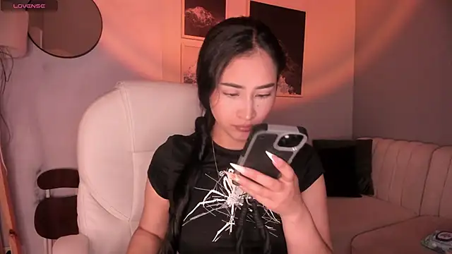 lara madisson online show from July 1, 4:57 am