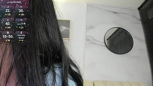 Snapshot of lara_madisson chatting on March 18, 4:29 am lara madisson online show from March 18, 4:29 am
