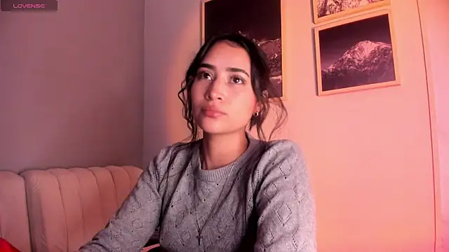 lara madisson online show from August 1, 4:32 am